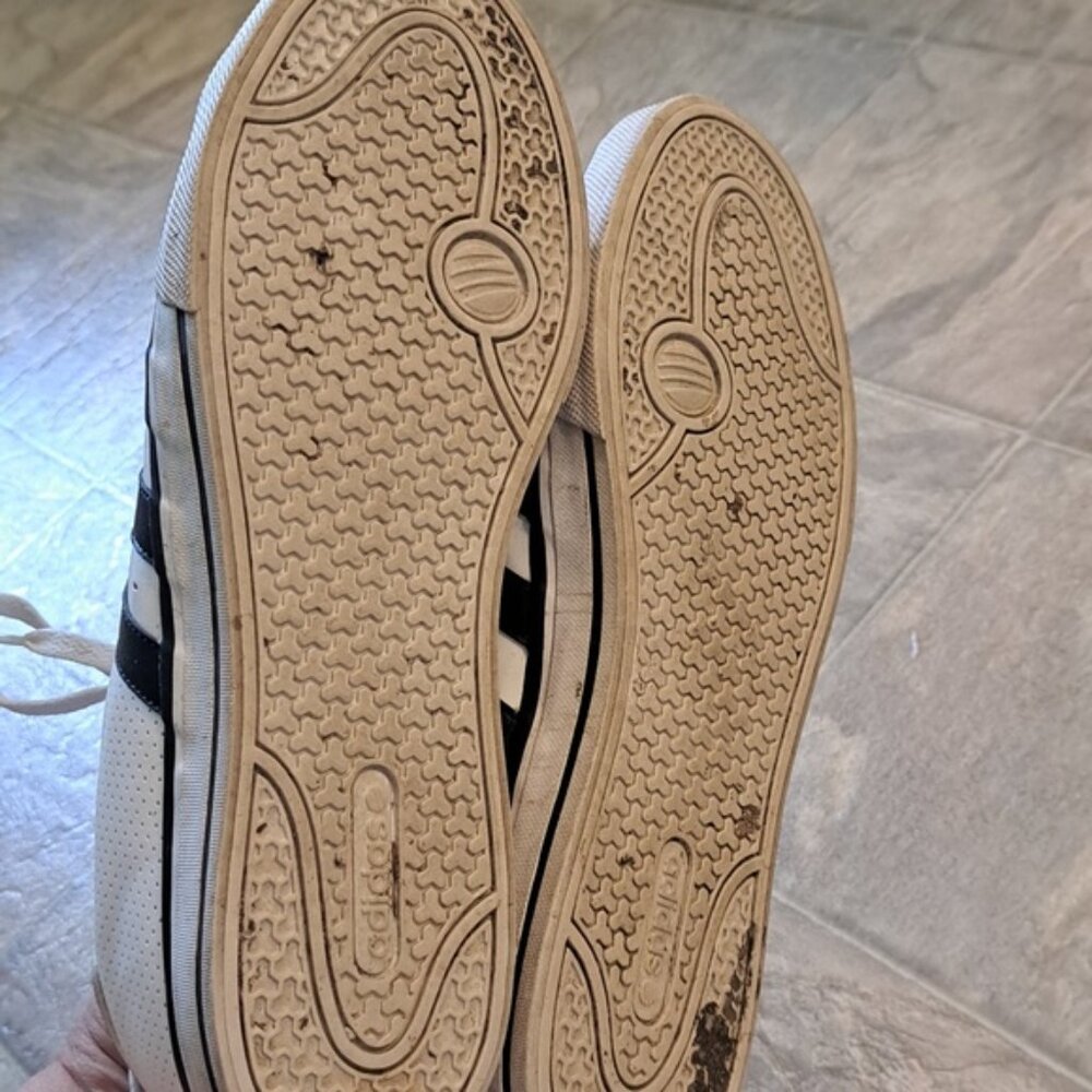 Men's Adidas shoes - Picture 3 of 6